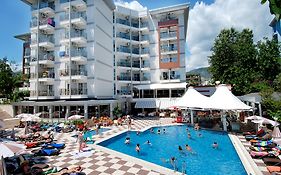 Grand Okan Hotel